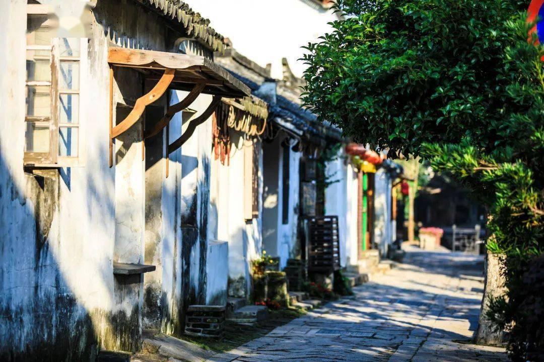想问一下大家，小奥汀的七夕礼盒用来送女朋友怎么样？游戏画面